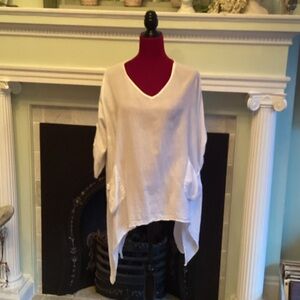 Elegant White Women's Tunic Top   closet closed8/16/to9/8